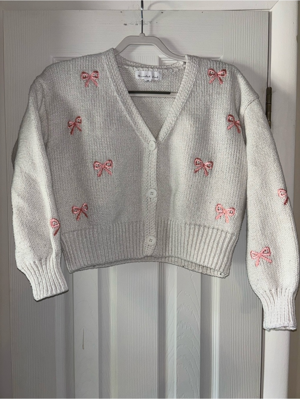 Threaded Leaf Cropped Cardigan XS in white with Pink Bow Embroidery